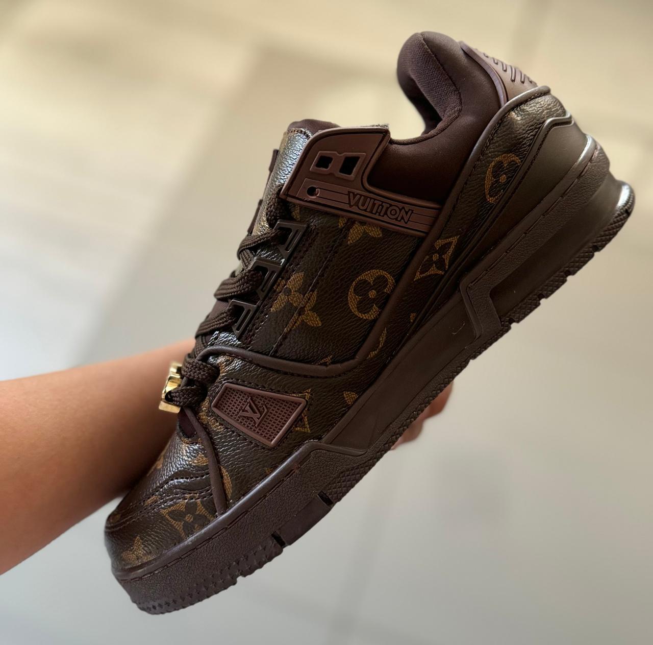 LV TRAINER SNEAKER