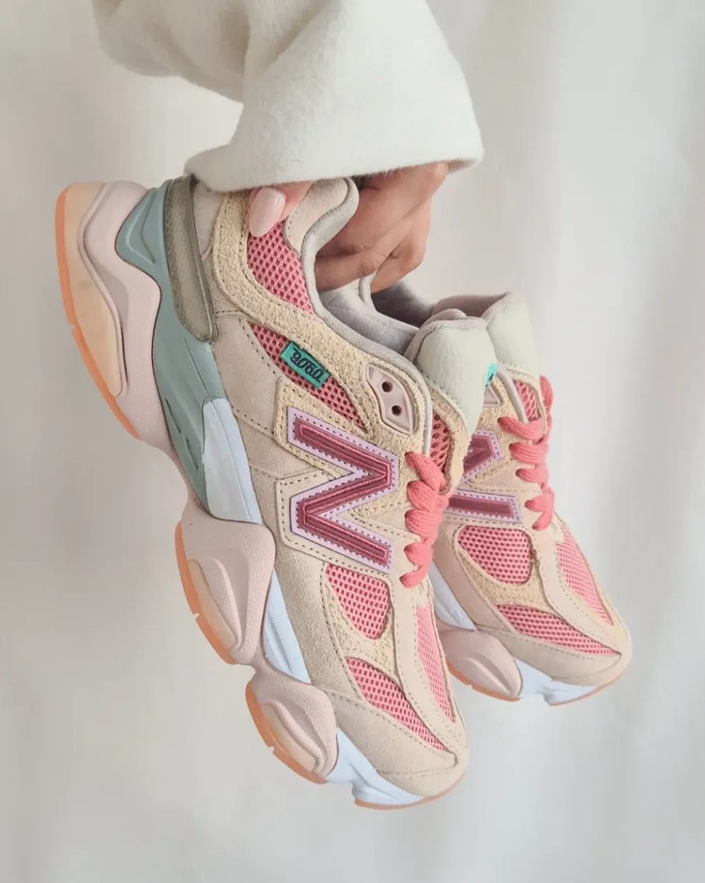 NEW BALANCE 9060