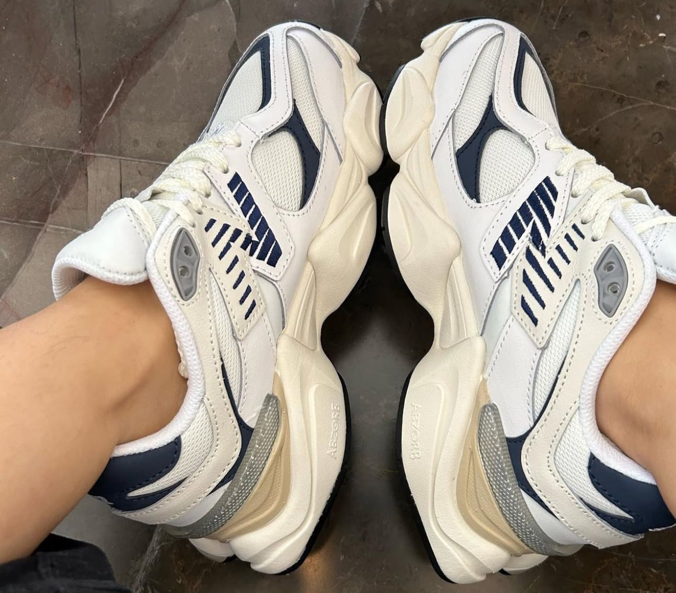 NEW BALANCE 9060