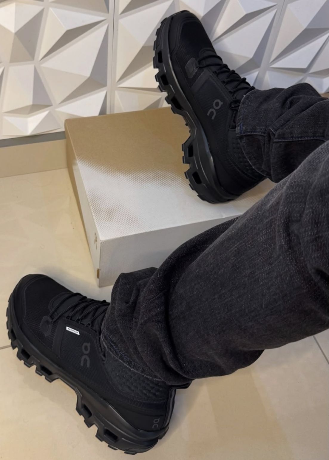 ON CLOUD BOTAS