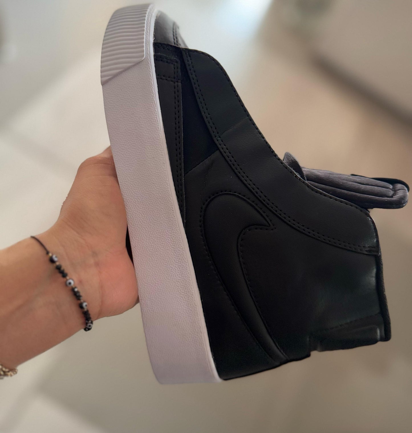 NIKE BLAZER MID