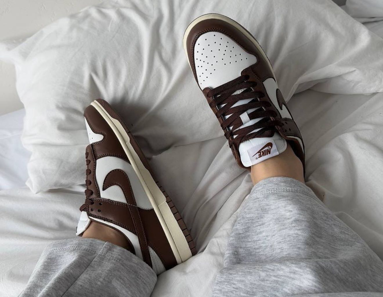 NIKE DUNK LOW