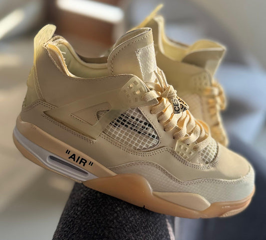 NIKE JORDAN 4
