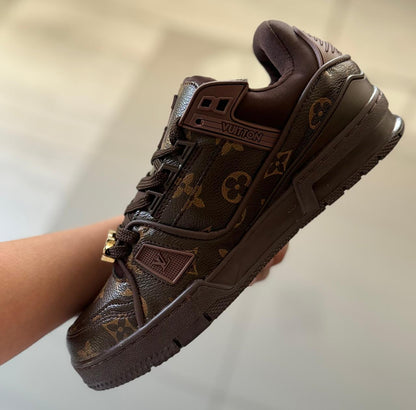 LV TRAINER SNEAKER
