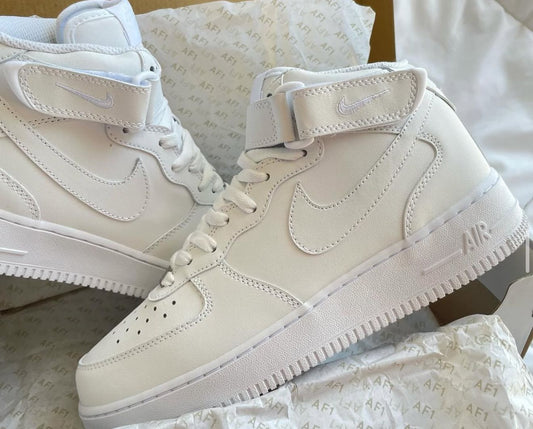 NIKE AIR FORCE 1 MID